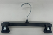 10″ Children’s Pant Hanger w/Black Swivel Hook